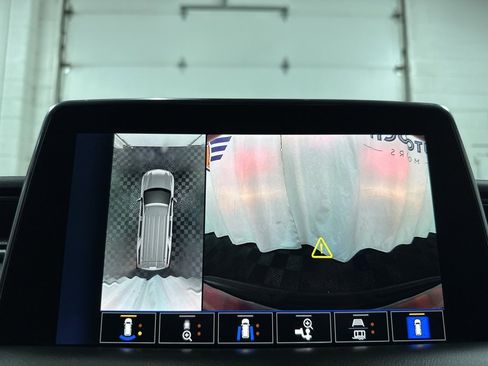 Used 2023 Chevrolet Tahoe Z71 image 24