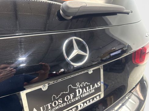 Used 2025 Mercedes-Benz GLB 250 4MATIC image 21