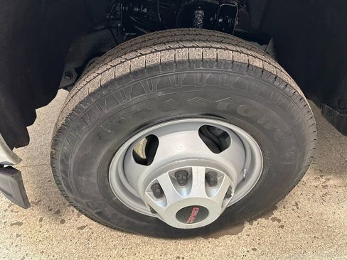 Used 2015 GMC Sierra 3500 2WD Regular Cab w/ Sierra Convenience Package image 37