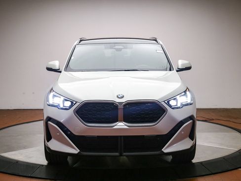 Used 2026 BMW X2 xDrive28i w/ Convenience Package AWD/4WD image 2