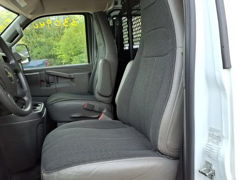 Used 2024 Chevrolet Express 2500 w/ Driver Convenience Package RWD image 10