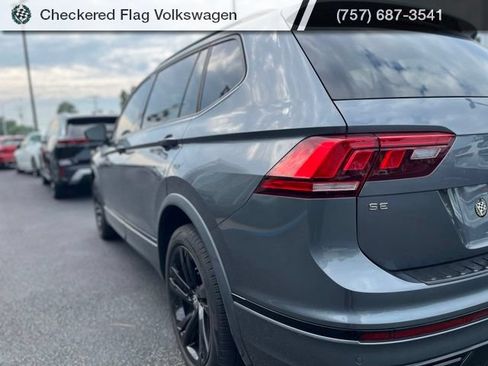 Used 2023 Volkswagen Tiguan SE R-Line FWD image 9
