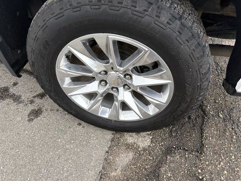 Used 2022 Chevrolet Silverado 1500 LTZ w/ LTZ Premium Package image 7