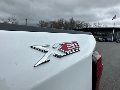 Used 2020 GMC Sierra 1500 Elevation w/ Elevation Value Package image 15