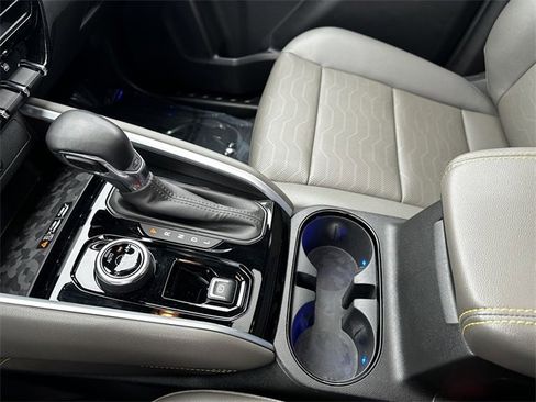 Used 2023 Chevrolet Colorado ZR2 w/ ZR2 Convenience Package III image 26