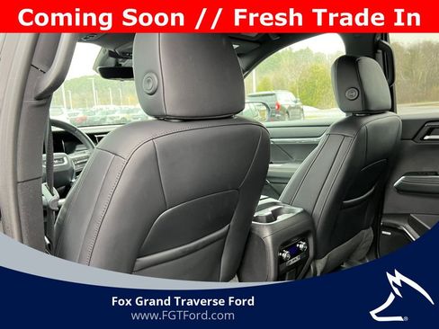 Used 2026 GMC Acadia Elevation w/ Elevation Premium Package AWD/4WD image 31