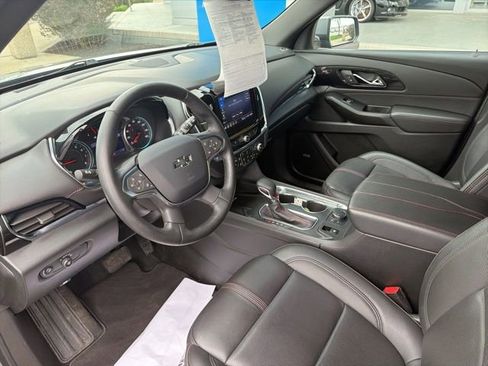 Used 2023 Chevrolet Traverse RS FWD image 19