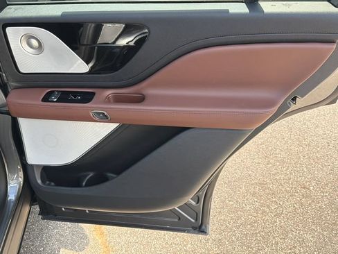 New 2027 Lincoln Aviator Reserve AWD/4WD image 17