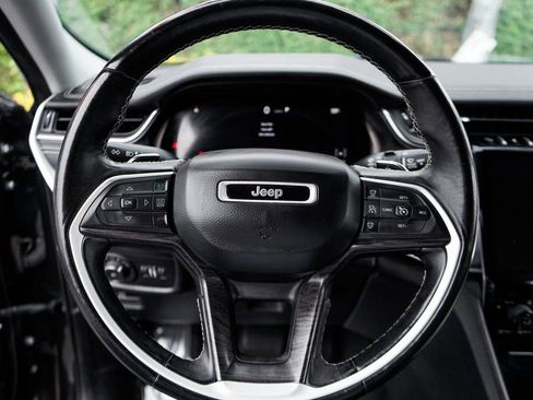 Used 2021 Jeep Grand Cherokee L Limited RWD image 23
