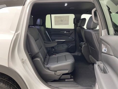 New 2026 Chevrolet Traverse LT image 14