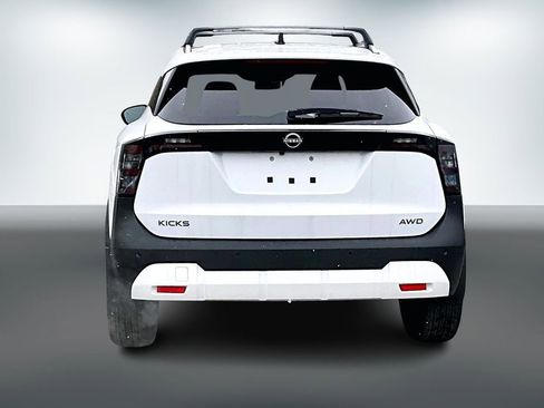 New 2026 Nissan Kicks SV w/ SV Premium Package image 4