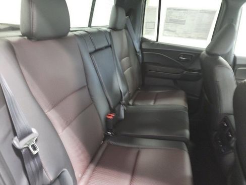 Used 2024 Honda Ridgeline Black Edition image 16