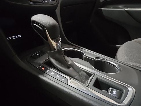 Used 2024 Chevrolet Equinox LT image 15