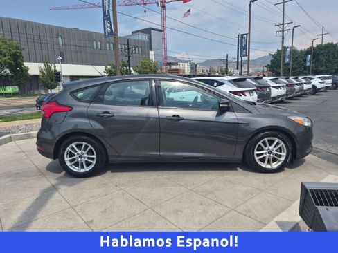 Used 2015 Ford Focus SE w/ SE Cold Weather Package FWD image 2