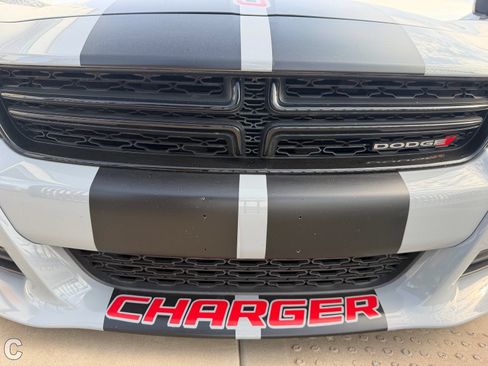 Used 2022 Dodge Charger SXT w/ Leather Interior Group RWD image 6