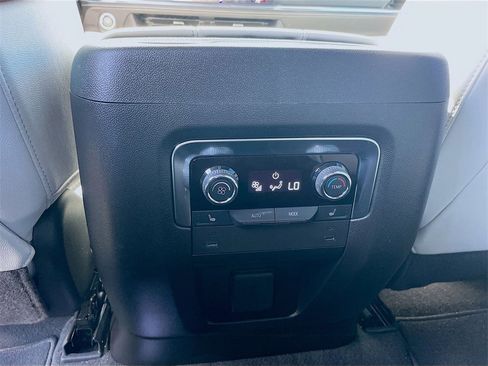 Used 2025 Chevrolet Tahoe Premier image 21