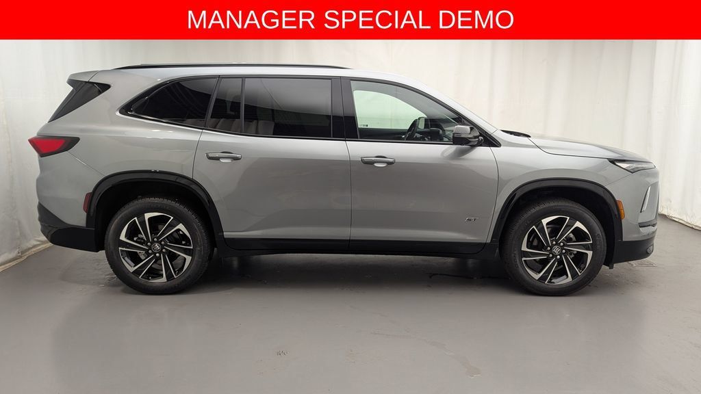 Used 2026 Buick Enclave Sport Touring w/ Power Package AWD/4WD image 2