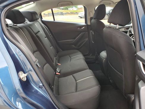 Used 2017 MAZDA MAZDA3 Sport w/ Preferred Equipment Package FWD image 5