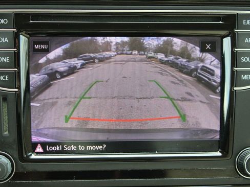 Used 2019 Volkswagen Passat 2.0T Wolfsburg w/ Wheels & Sunroof Package image 11