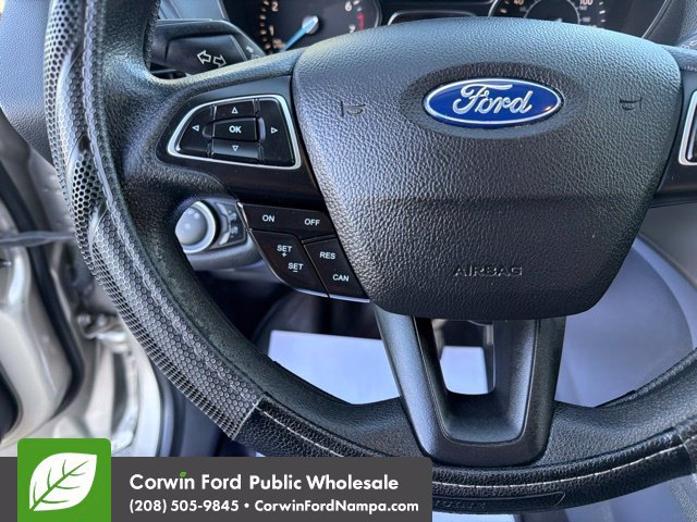 Used 2018 Ford Escape SE w/ SE Sync 3 Package AWD/4WD image 16