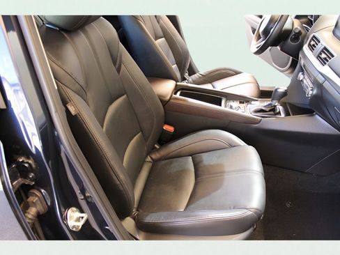 Used 2017 MAZDA MAZDA3 Touring image 15