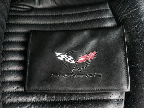 Used 2004 Chevrolet Corvette Convertible w/ Preferred Equipment Group RWD image 51