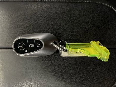 Used 2022 Mercedes-Benz S 500 4MATIC image 32