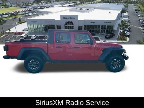Used 2025 Jeep Gladiator Mojave w/ Convenience Group AWD/4WD image 6