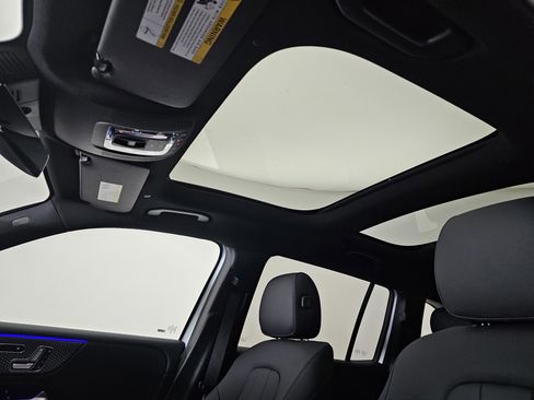 New 2026 Mercedes-Benz GLB 250 4MATIC image 10