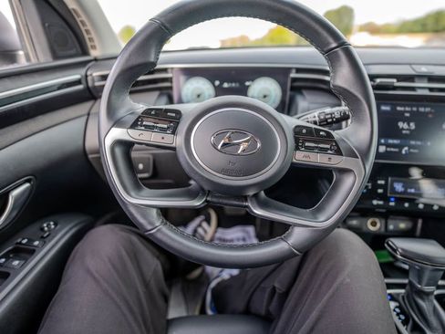 Used 2023 Hyundai Tucson SEL w/ Convenience Package image 17