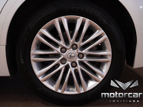 Used 2016 Lexus ES 350 w/ Accessory Package FWD image 18