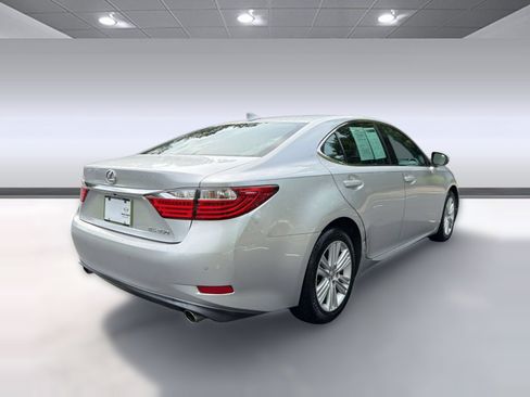 Used 2015 Lexus ES 350 w/ Premium Package FWD image 9