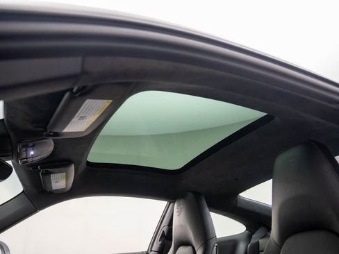 Used 2017 Porsche 911 Carrera image 16