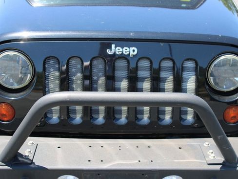 Used 2012 Jeep Wrangler Unlimited Sport AWD/4WD image 18