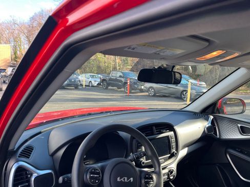 Used 2025 Kia Soul LX w/ LX Technology Package image 31