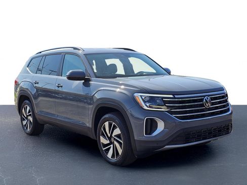 Used 2025 Volkswagen Atlas SE AWD/4WD image 5