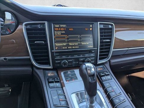 Used 2015 Porsche Panamera S image 13