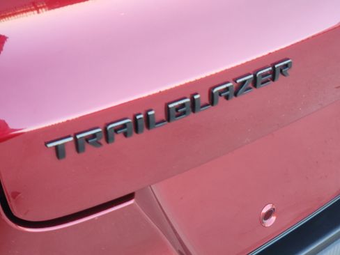 Used 2023 Chevrolet TrailBlazer RS w/ Convenience Package image 12