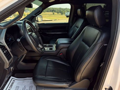 Used 2019 Ford Expedition XLT w/ Equipment Group 202A RWD image 11