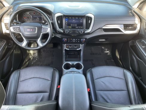 Used 2024 GMC Terrain SLT image 14