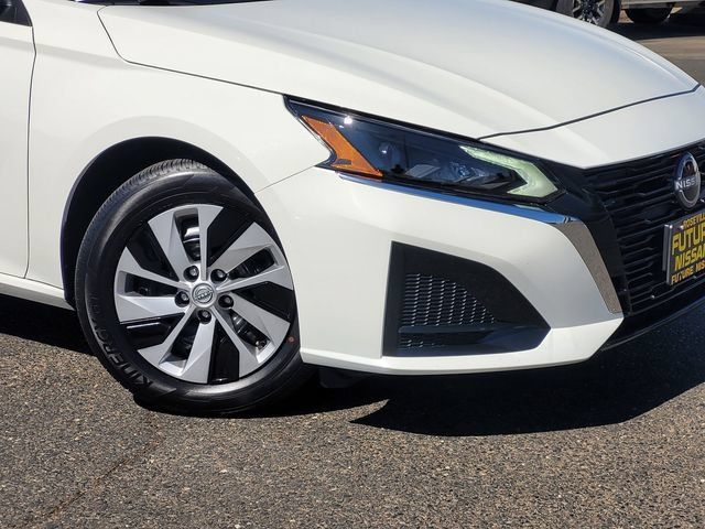 Certified 2025 Nissan Altima 2.5 S FWD image 9