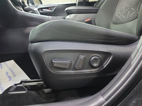 Used 2024 Toyota RAV4 XLE image 25