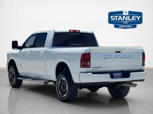 Used 2025 RAM 2500 Laramie AWD/4WD image 5