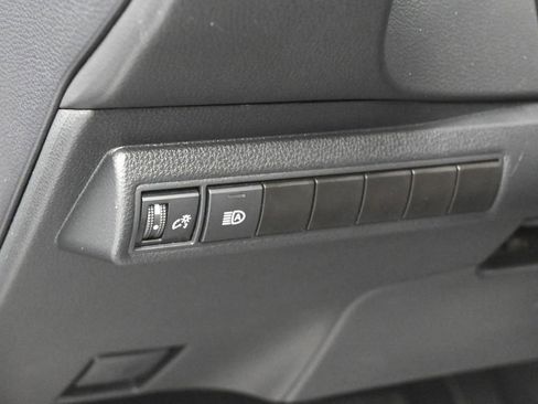 Used 2022 Toyota Corolla LE image 14