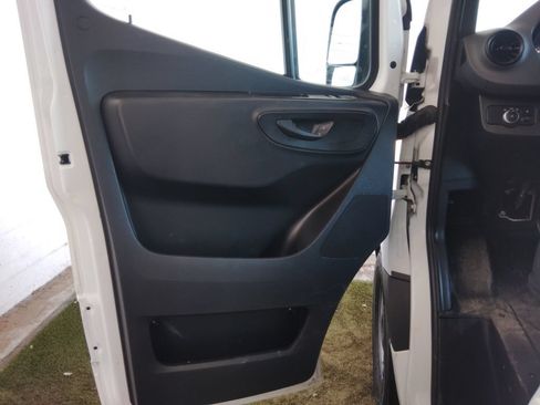 Used 2023 Mercedes-Benz Sprinter 2500 image 15