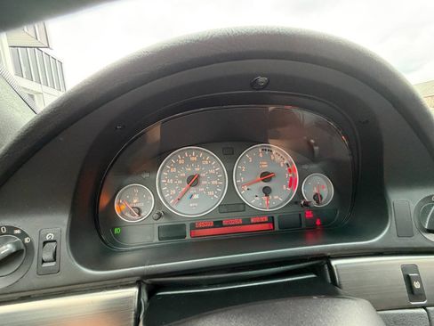 Used 2003 BMW M5 RWD image 25