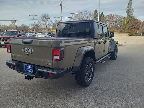 Used 2020 Jeep Gladiator Overland image 6