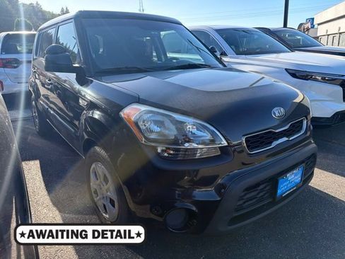 Used 2013 Kia Soul FWD image 1