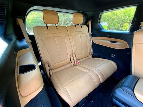 Used 2022 Jeep Grand Cherokee L Summit w/ Luxury Tech Group V AWD/4WD image 25