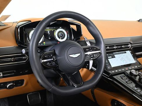 Used 2026 Aston Martin V8 Vantage Roadster image 10